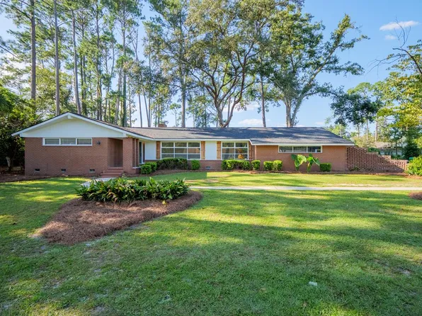 2608 Jerry Jones Dr, Valdosta, GA 31602