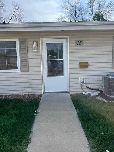 218 NW Chapel Dr #1 Photo 1