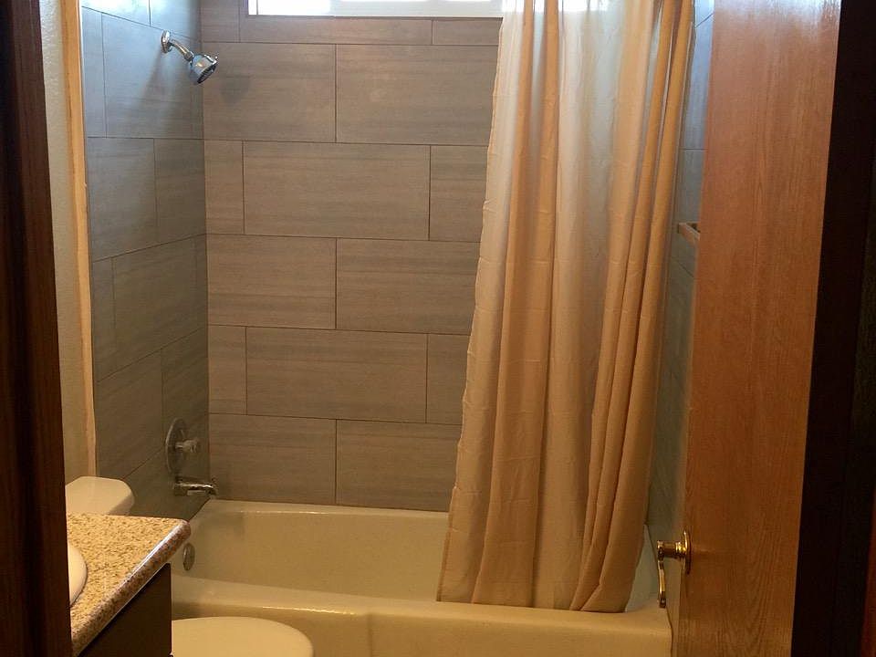 2nd image of 966 N 5th Ave #5