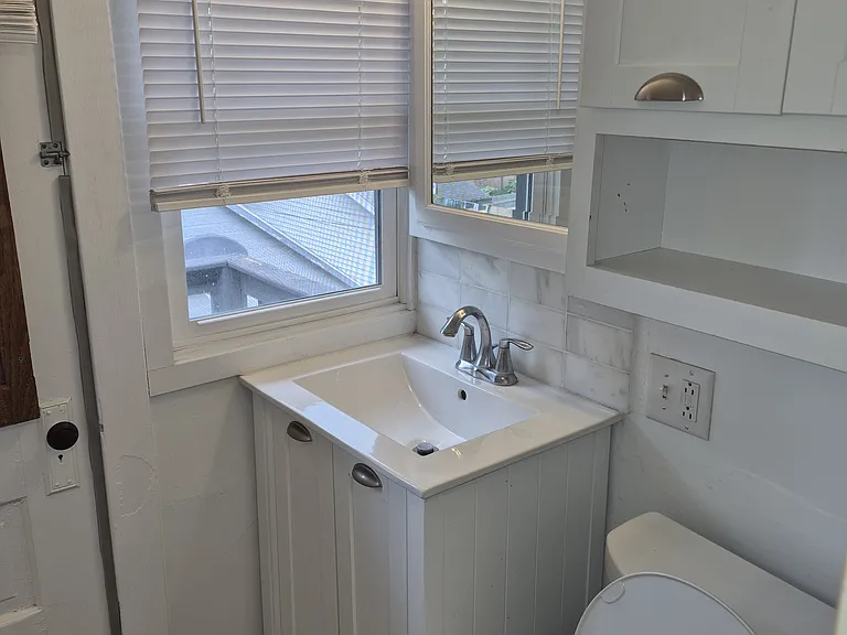216 Bishop Ave #218 — Photo 4