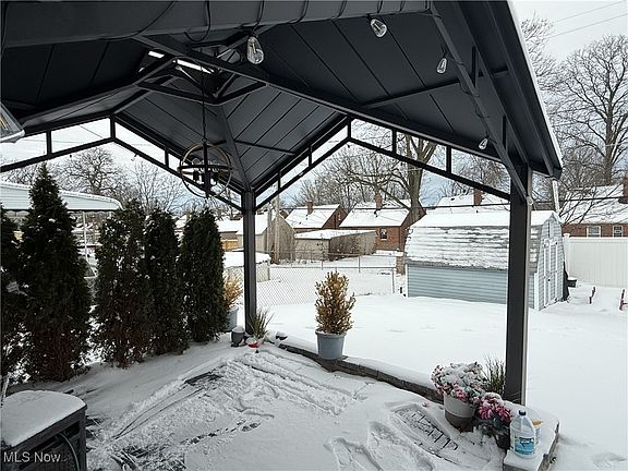 3rd image of 4526 Woodrow Ave