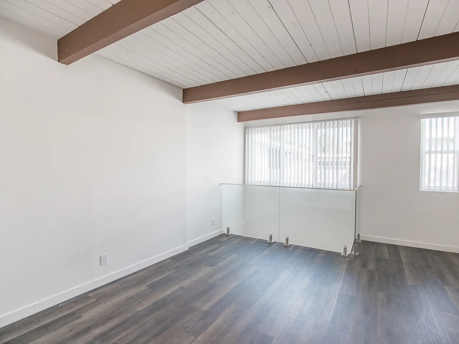 1 bed, 1000 sqft, $2,995 — Photo 4