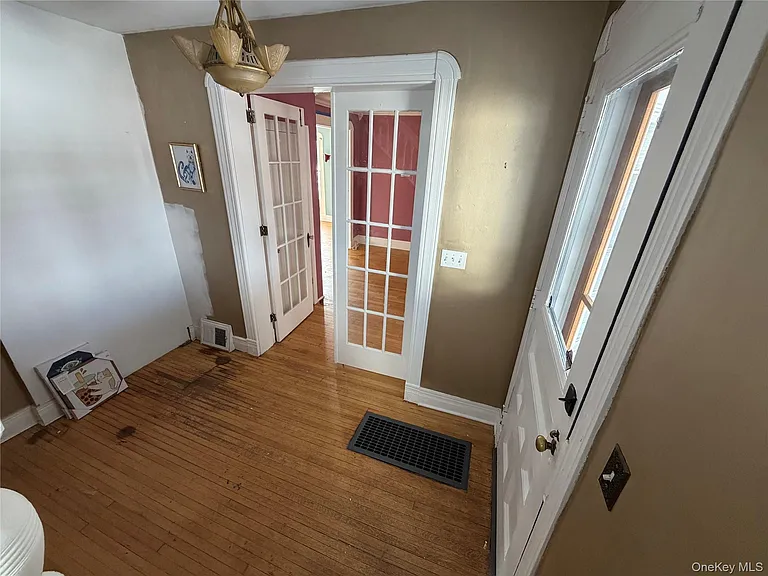 184 Highland Ave — Photo 16