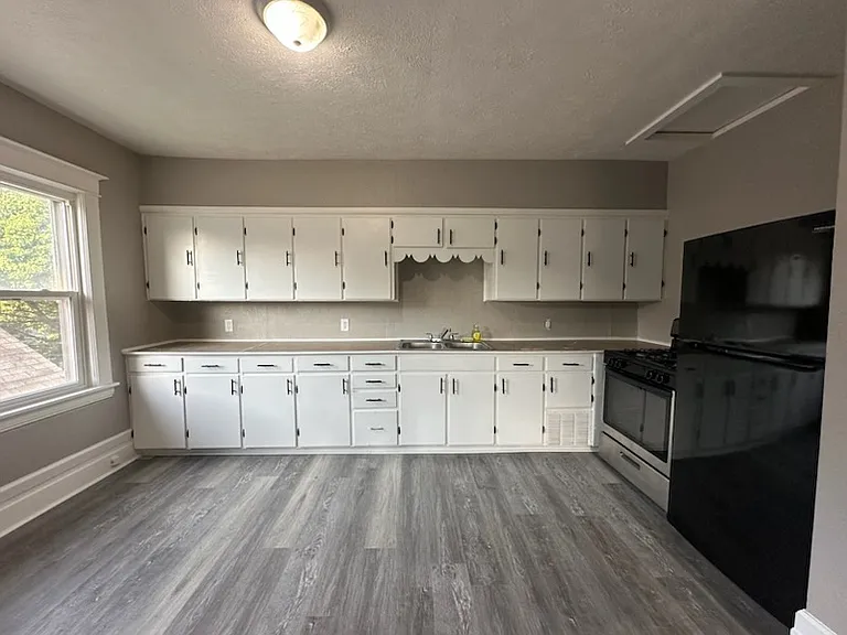 1160 Sanford St #2 — Photo 1