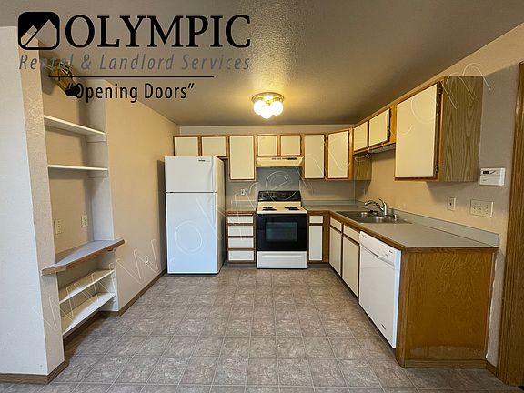 001 Kitchen_10172022