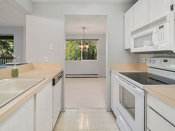 4th image of 725 9th Ave S APT 305
