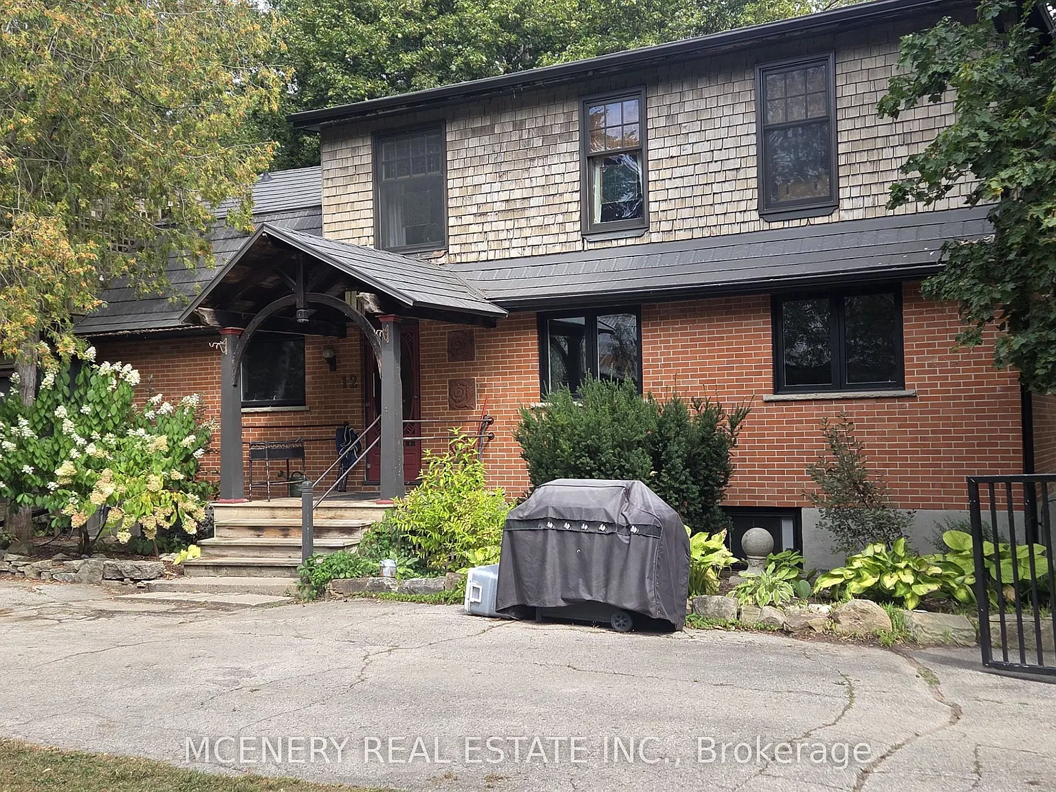2 bed, $2,300 — Photo 1
