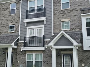 6303 Sandbelt Dr, Woodridge, IL