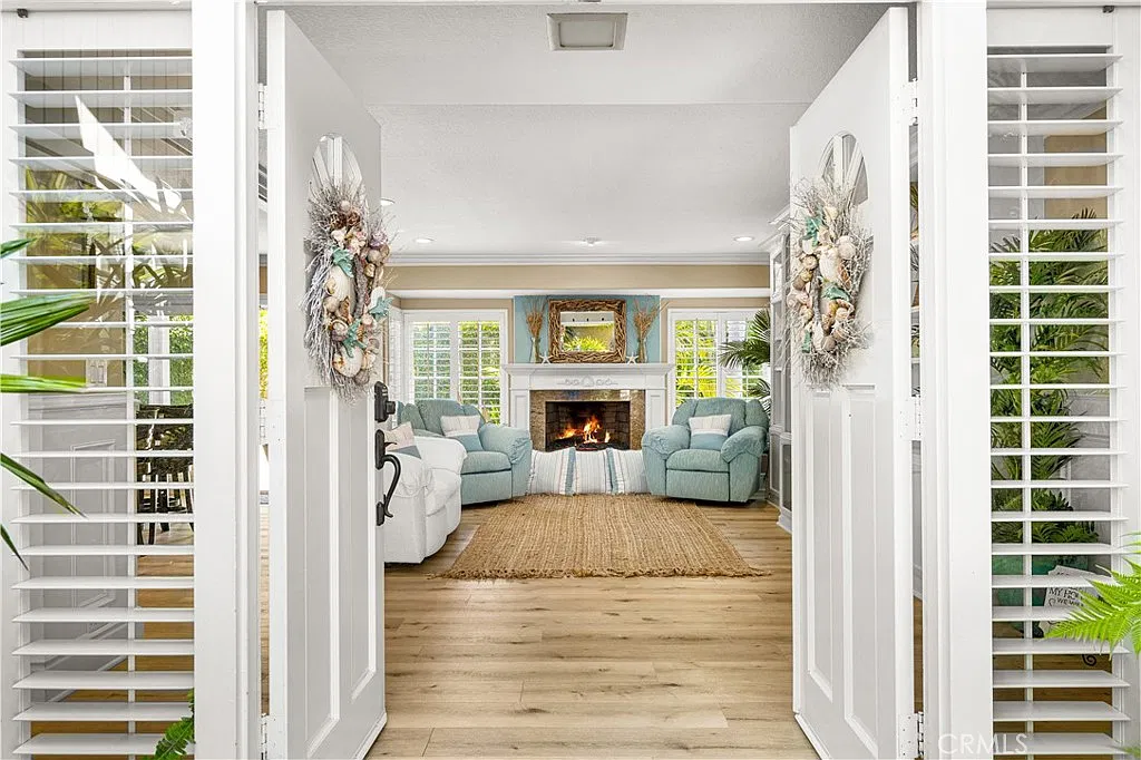 3 bed, 1453 sqft, $9,898 — Photo 1
