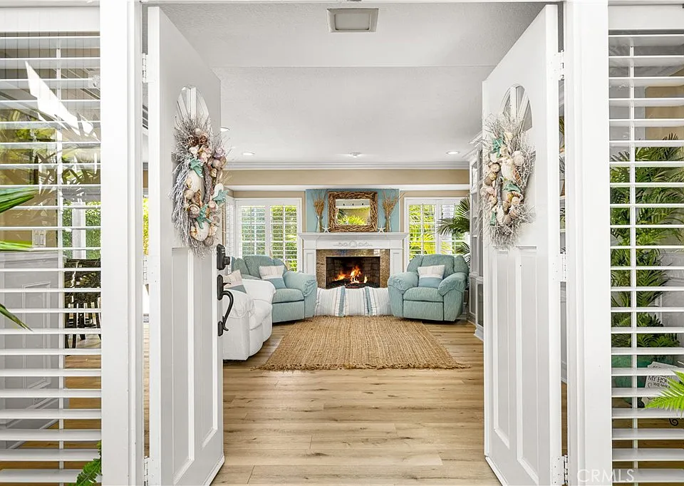 9442 Tiki Cir