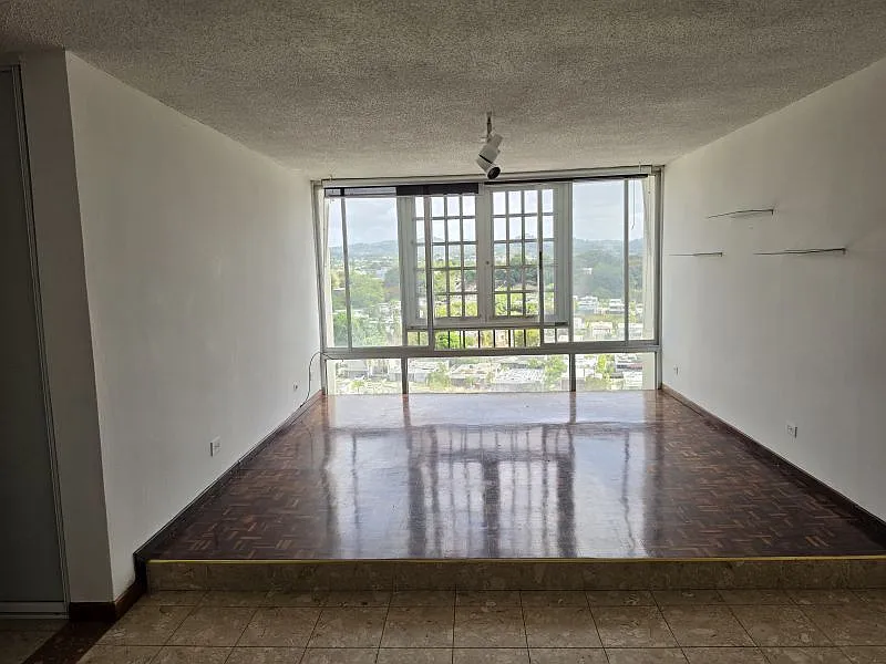 2 bed, 1.0 bath, 921 sqft, $1,400 — Photo 4