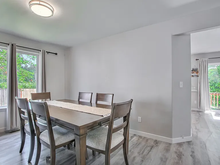 8824 161st Street Ct E — Photo 13