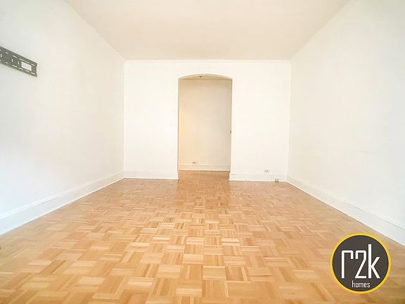 5th image of 21-18 79th St #1B