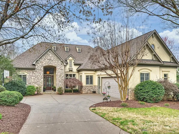 7307 Amberwood Ct, Charlotte, NC 28226