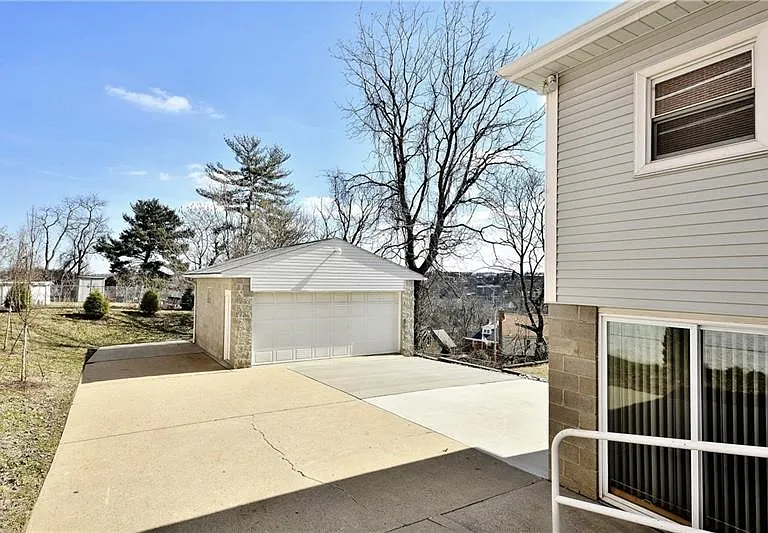 3743 Brownsville Rd — Photo 14