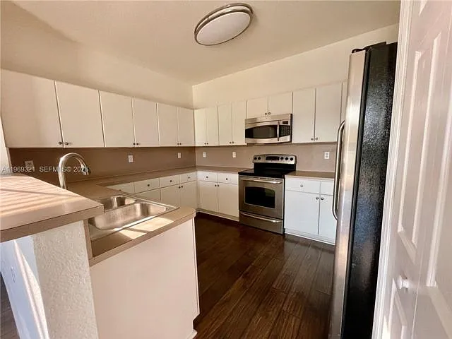 10844 NW 84th St — Photo 19