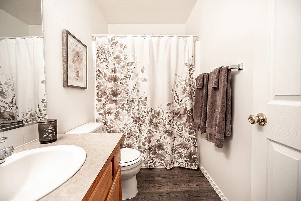 3 bed, 2.5 bath, $3,950 — Photo 4