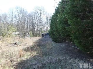 582 S Pleasant Coates Rd, Benson, NC 27504