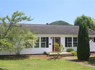 201 Miller Ln, Mars Hill, NC 28754