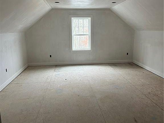 3rd image of 28 Wyndham Way