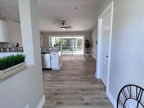 5th image of 2914 7th St SW
