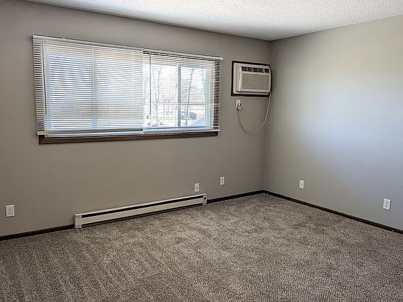 2nd image of 100 Oak St