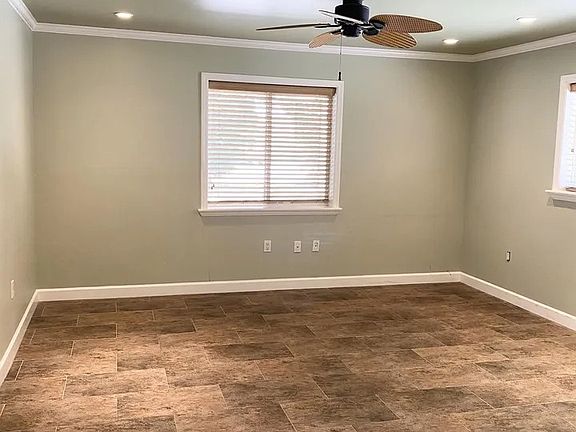 5th image of 263 Gardenia St
