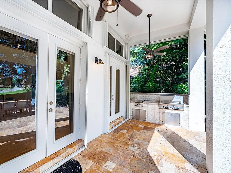 3216 Huntington — Photo 27