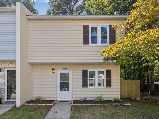 12763 Woodside Ln, Newport News, VA 23602