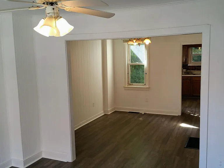 136 W Church Ave — Photo 9