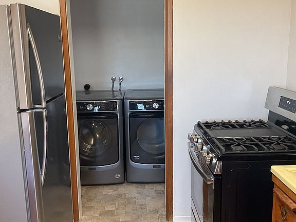 5th image of 1579 N Altadena Dr #1579