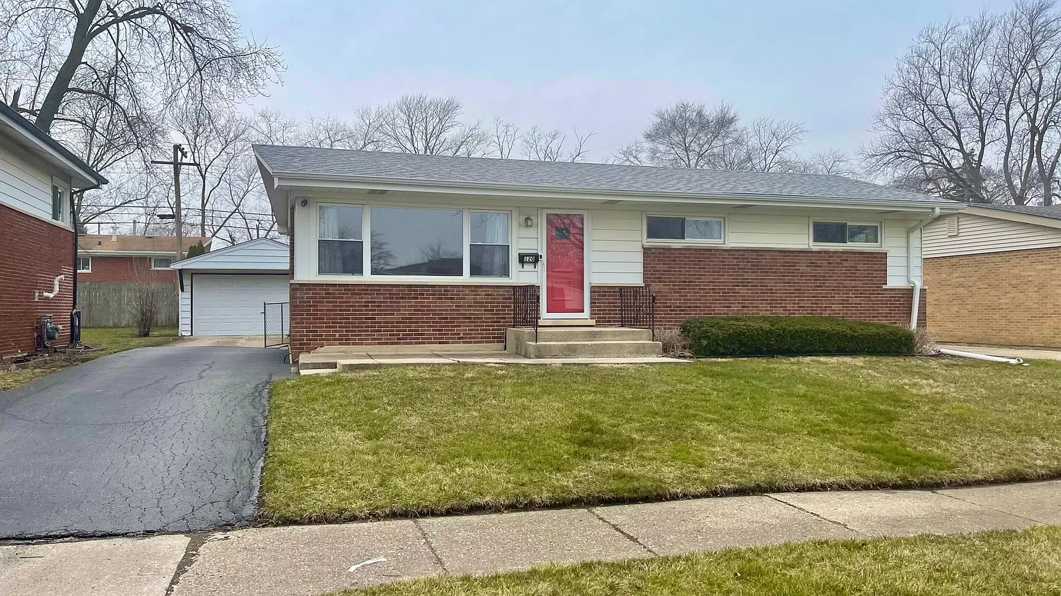 120 Mildred Ln photo 1