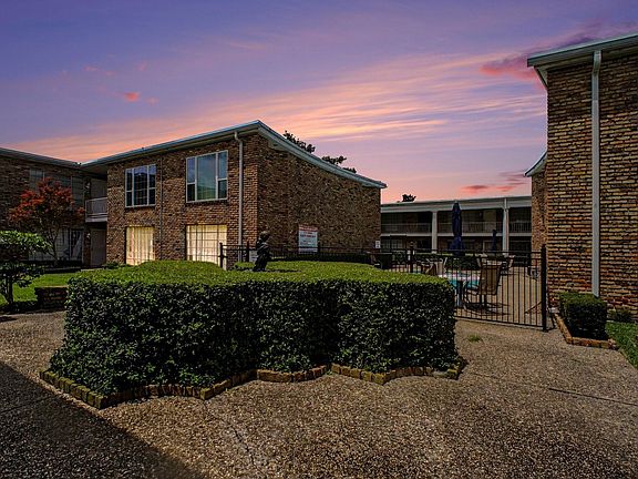2nd image of 2101 Fountain View Dr APT 55
