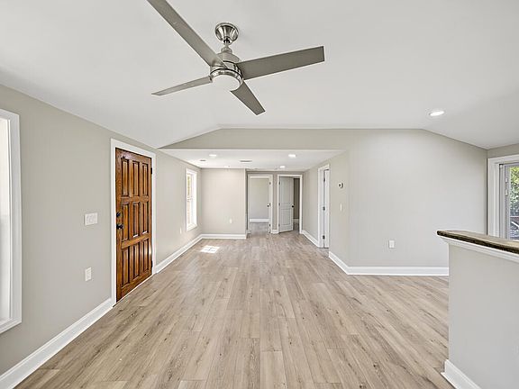 5th image of 35 Browning Ln