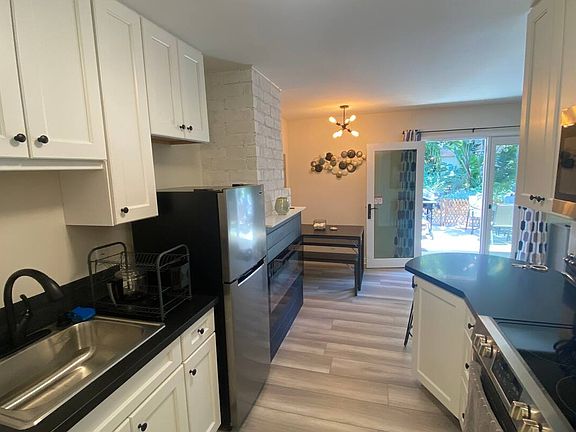 4th image of 418 Los Verdes Dr