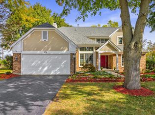 872 Broadway Ct, Lake Zurich, IL