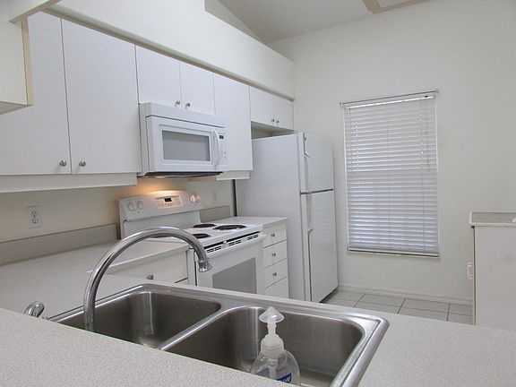 5th image of 3535 Forest Branch Dr