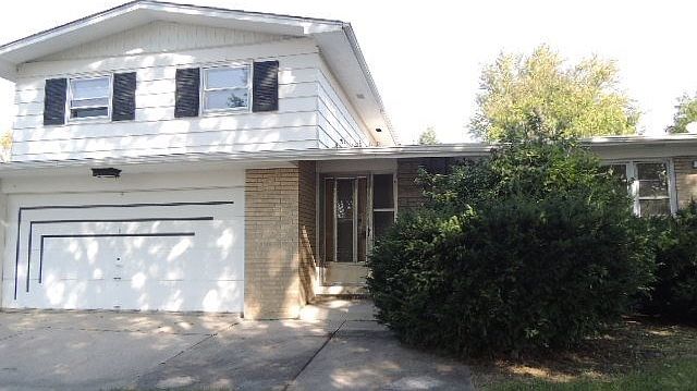 1st image of 831 W Arquilla Dr