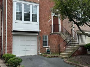7677 Lavenham Lndg, Alexandria, VA 22315