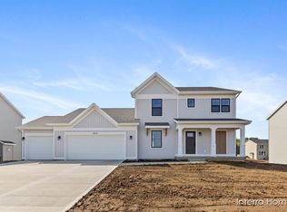 6578 Woodhill Dr NE, Rockford, MI 49341