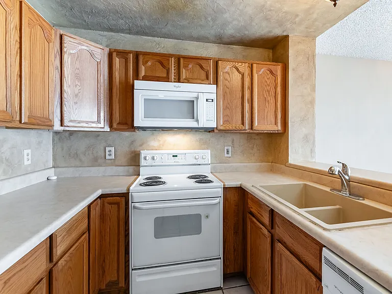 5609 Orchard Ln — Photo 6