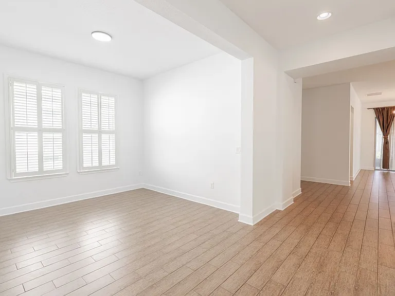 10667 Cardera Dr — Photo 22