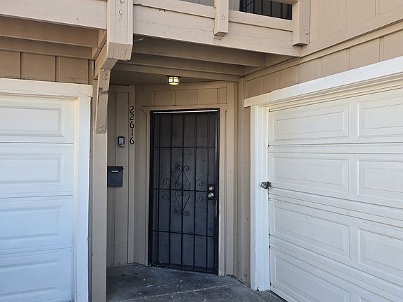 5th image of 22616 Alice St