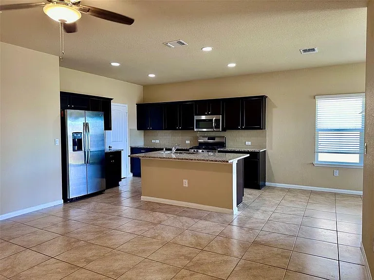 10211 Fulton Ave — Photo 9
