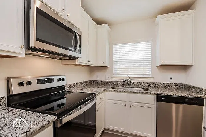 3 bed, 2.0 bath, 1658 sqft, $1,760 — Photo 3