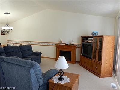 5th image of 1001 Buttonwood Ln