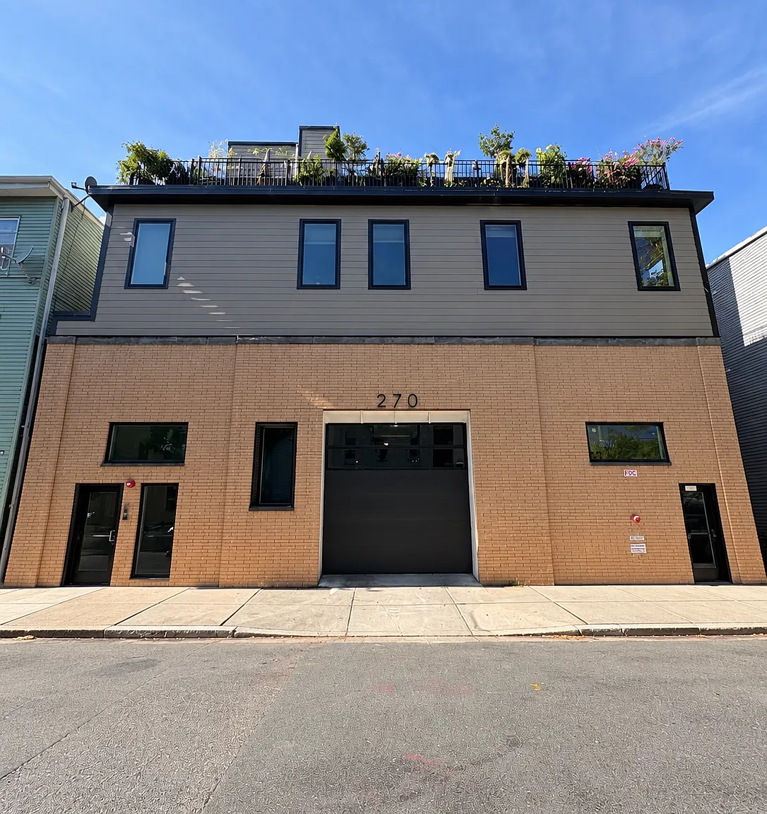 270 Paris St — Photo 1
