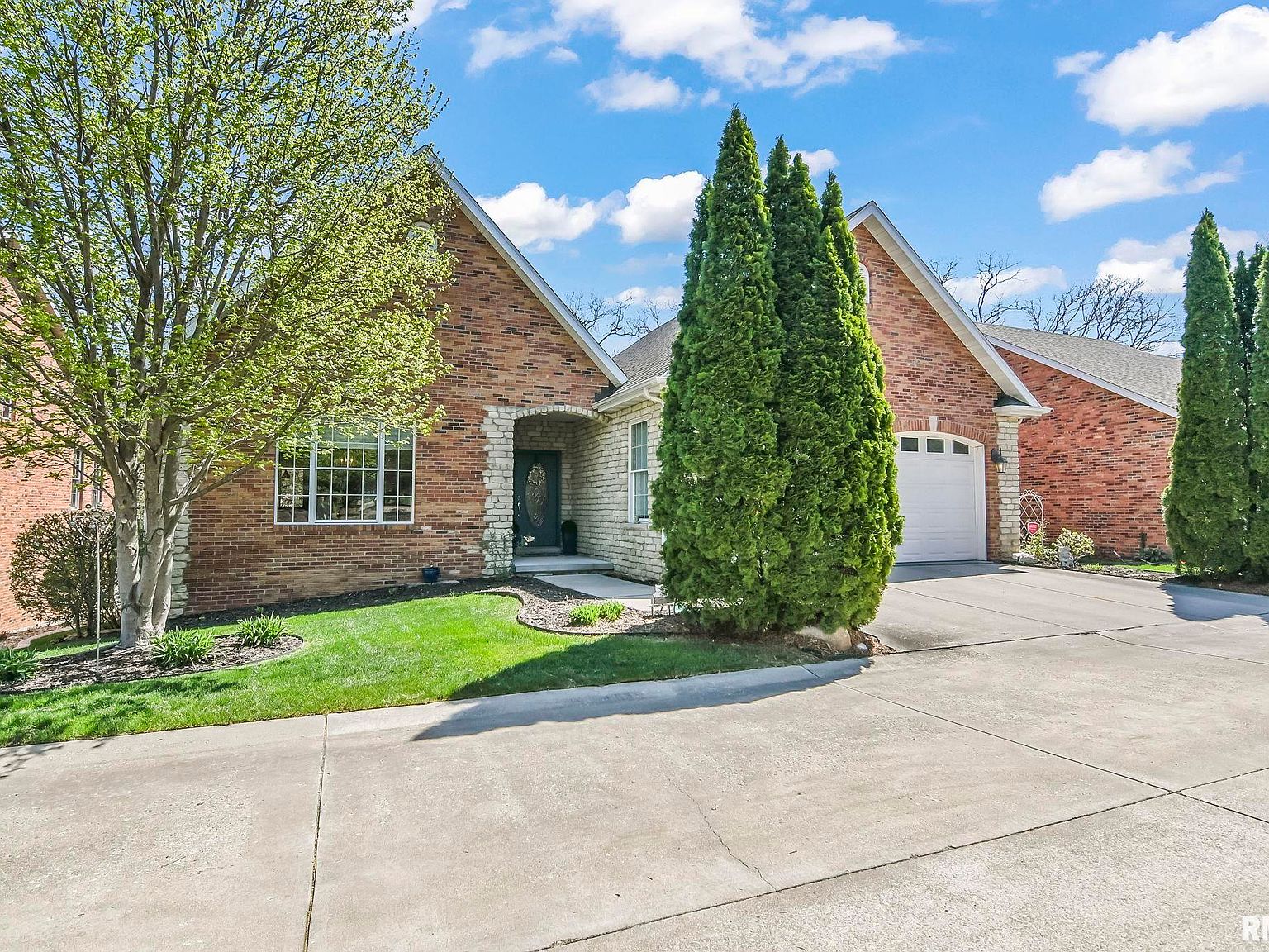 2320 Chatham Rd, Springfield, IL 62704 Zillow