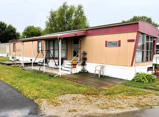 1302 Blocker Dr SE, Heath, OH