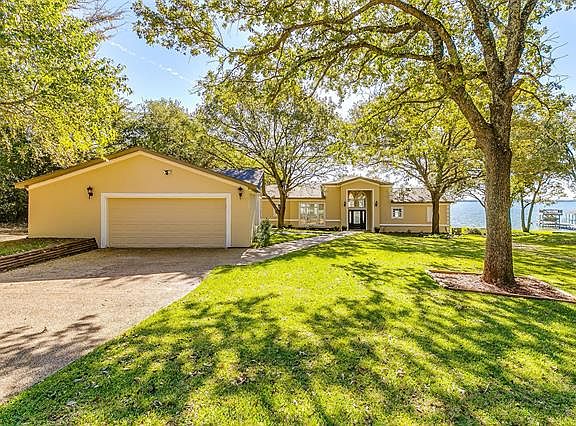 3rd image of 122 Kirk Dr